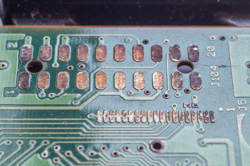 Circuits on hard disk backplane